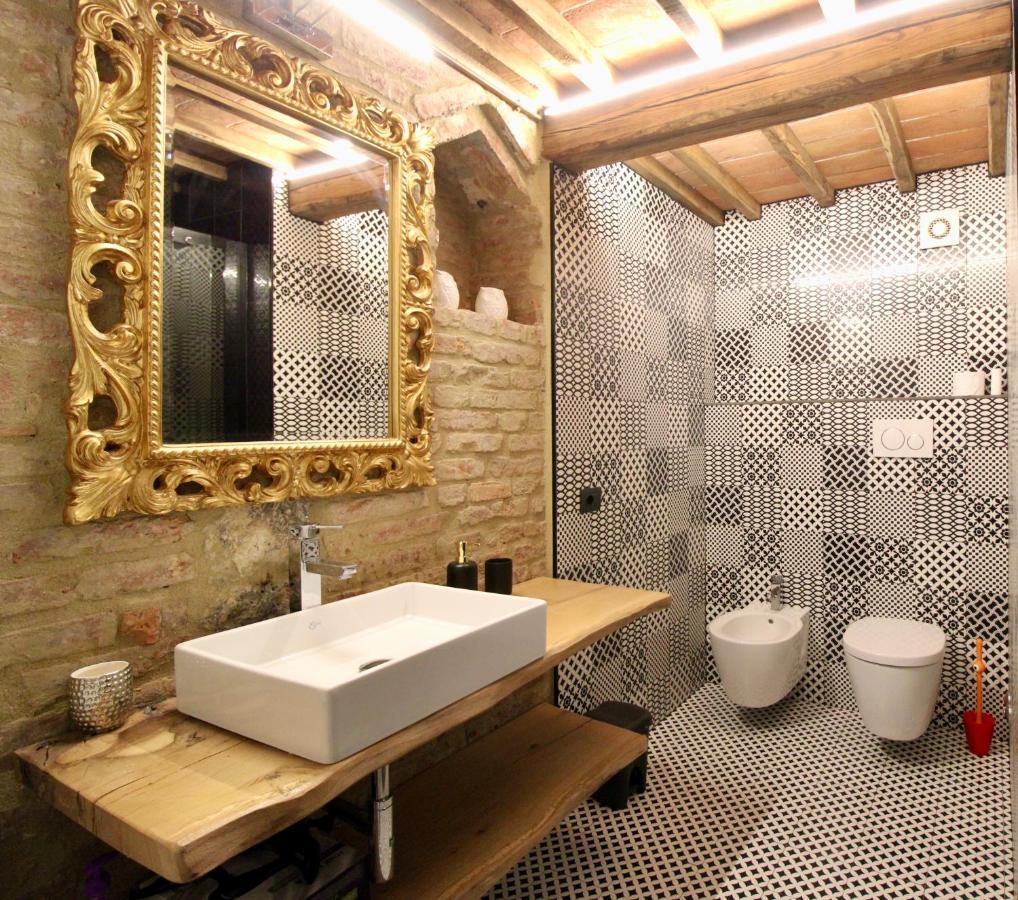 Luxury Suite Apartment Angiolieri Siena Bagian luar foto