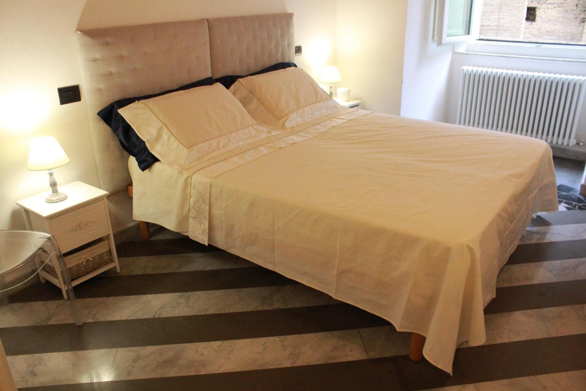 Luxury Suite Apartment Angiolieri Siena Bagian luar foto